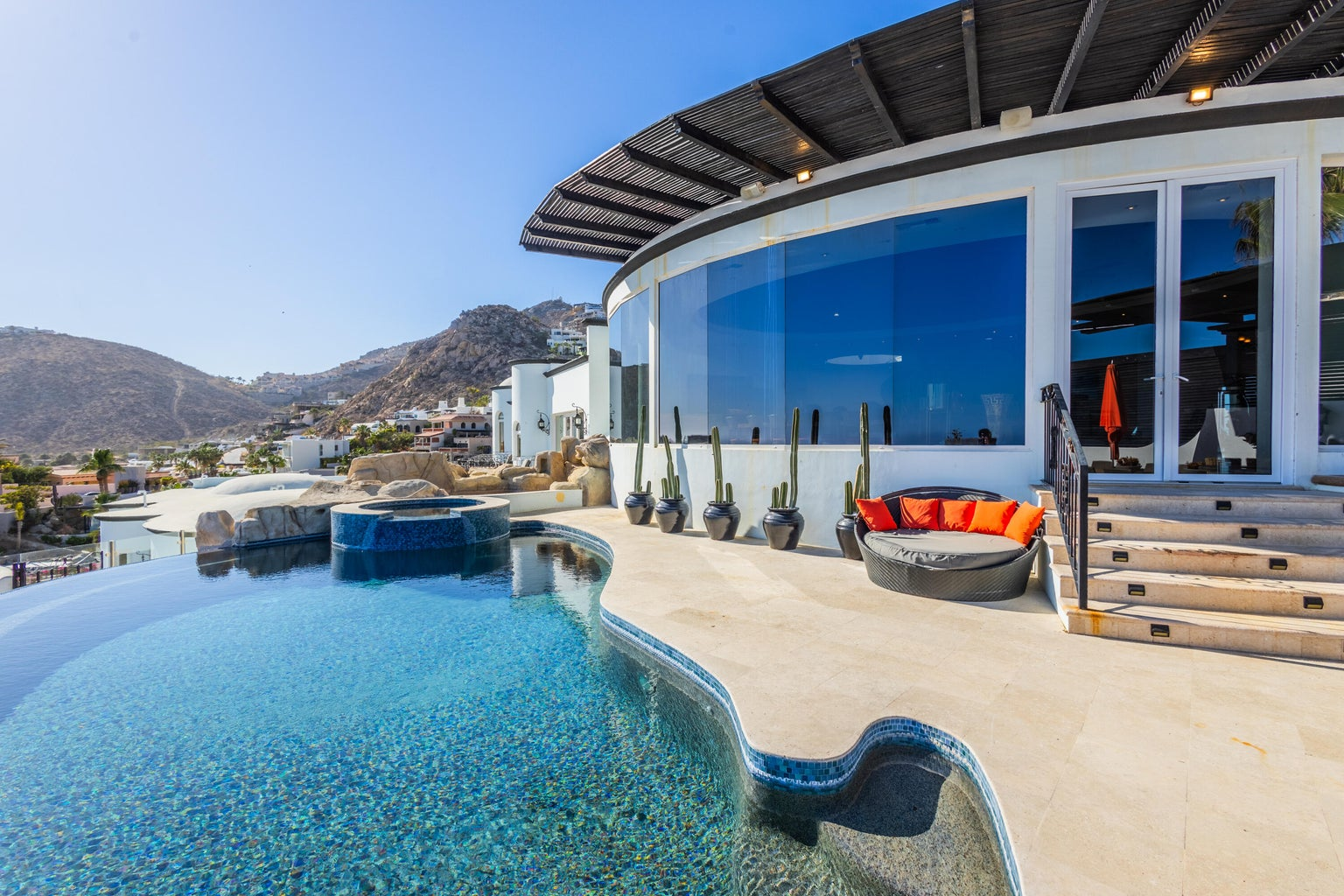 Casa Buzzard — infinity pool with hillside views in Cabo San Lucas, Camino Del Pacífico